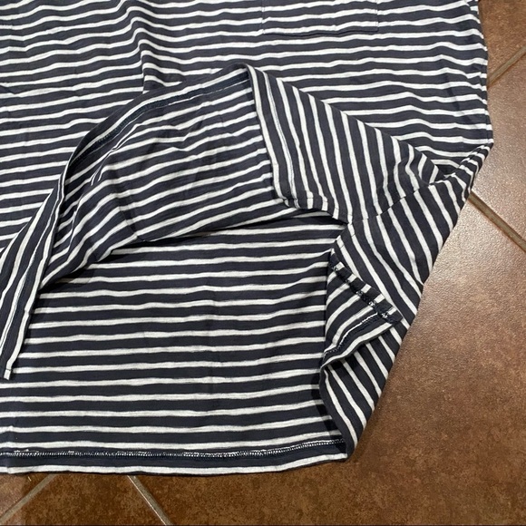 Old Navy Black and White Striped Short Sleeve Tee - Picture 5 of 7